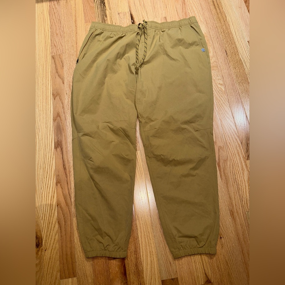 Men's L.L.Bean Multisport Joggers XXL 32” Khaki
